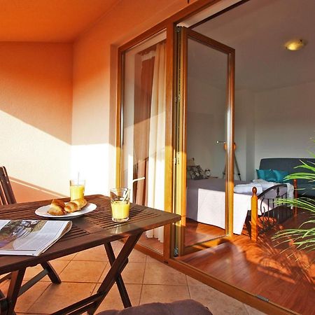 Brijunisol - 3 Apartments Top Position Near The Beautiful Beach 法扎纳 外观 照片