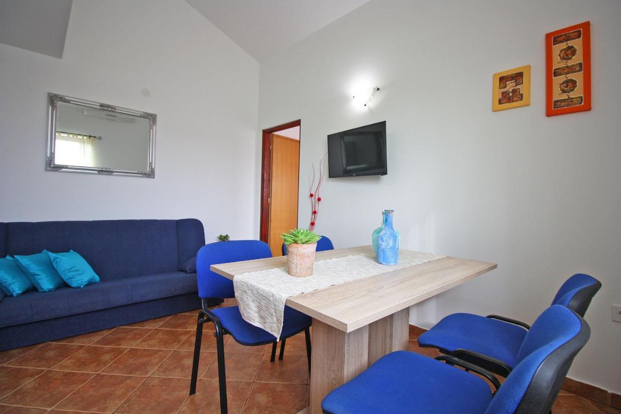 Brijunisol - 3 Apartments Top Position Near The Beautiful Beach 法扎纳 外观 照片