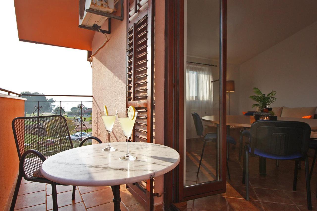 Brijunisol - 3 Apartments Top Position Near The Beautiful Beach 法扎纳 外观 照片
