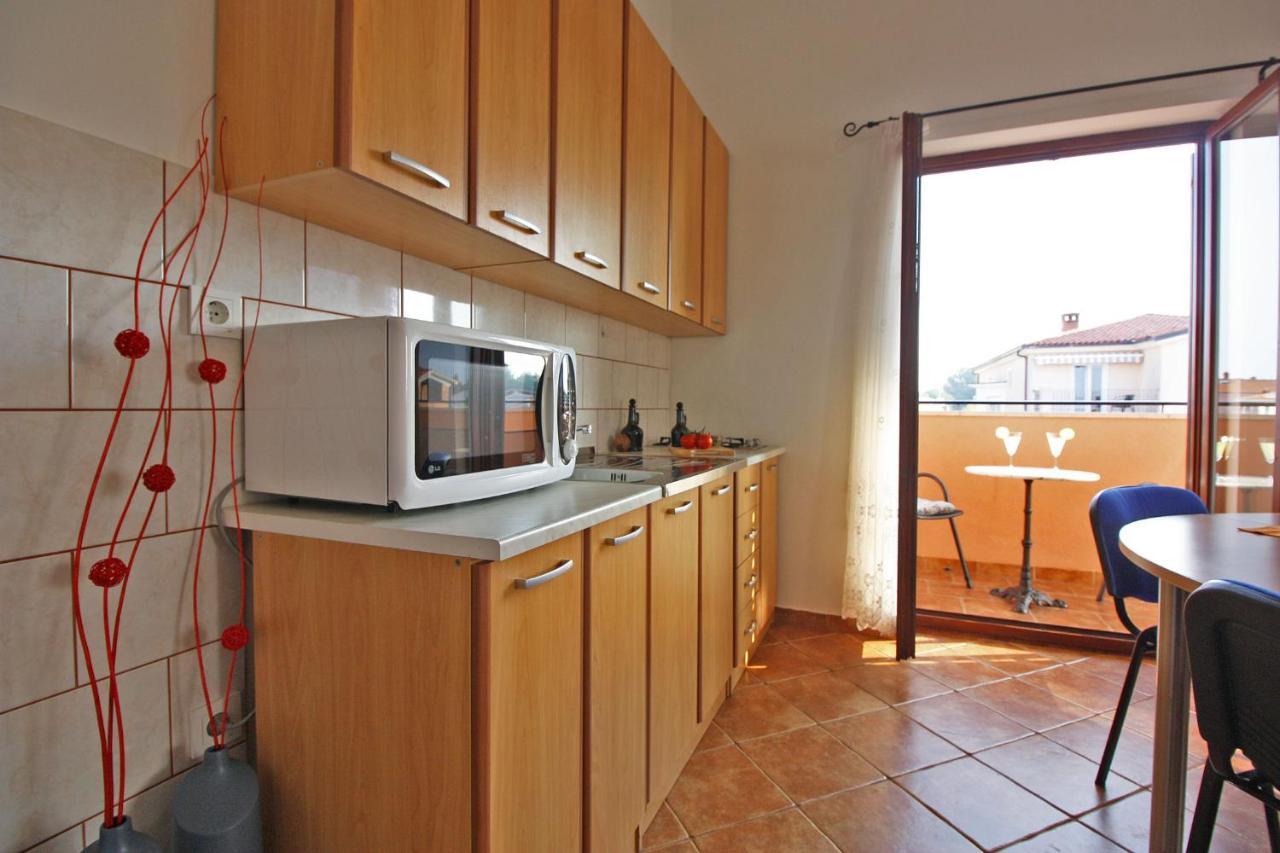 Brijunisol - 3 Apartments Top Position Near The Beautiful Beach 法扎纳 外观 照片