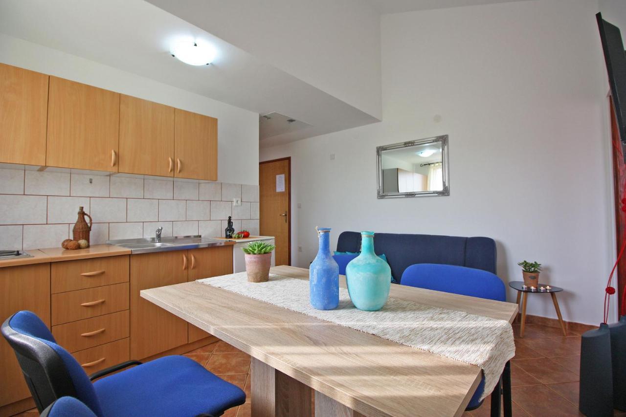 Brijunisol - 3 Apartments Top Position Near The Beautiful Beach 法扎纳 外观 照片