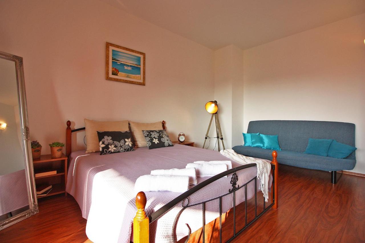 Brijunisol - 3 Apartments Top Position Near The Beautiful Beach 法扎纳 外观 照片