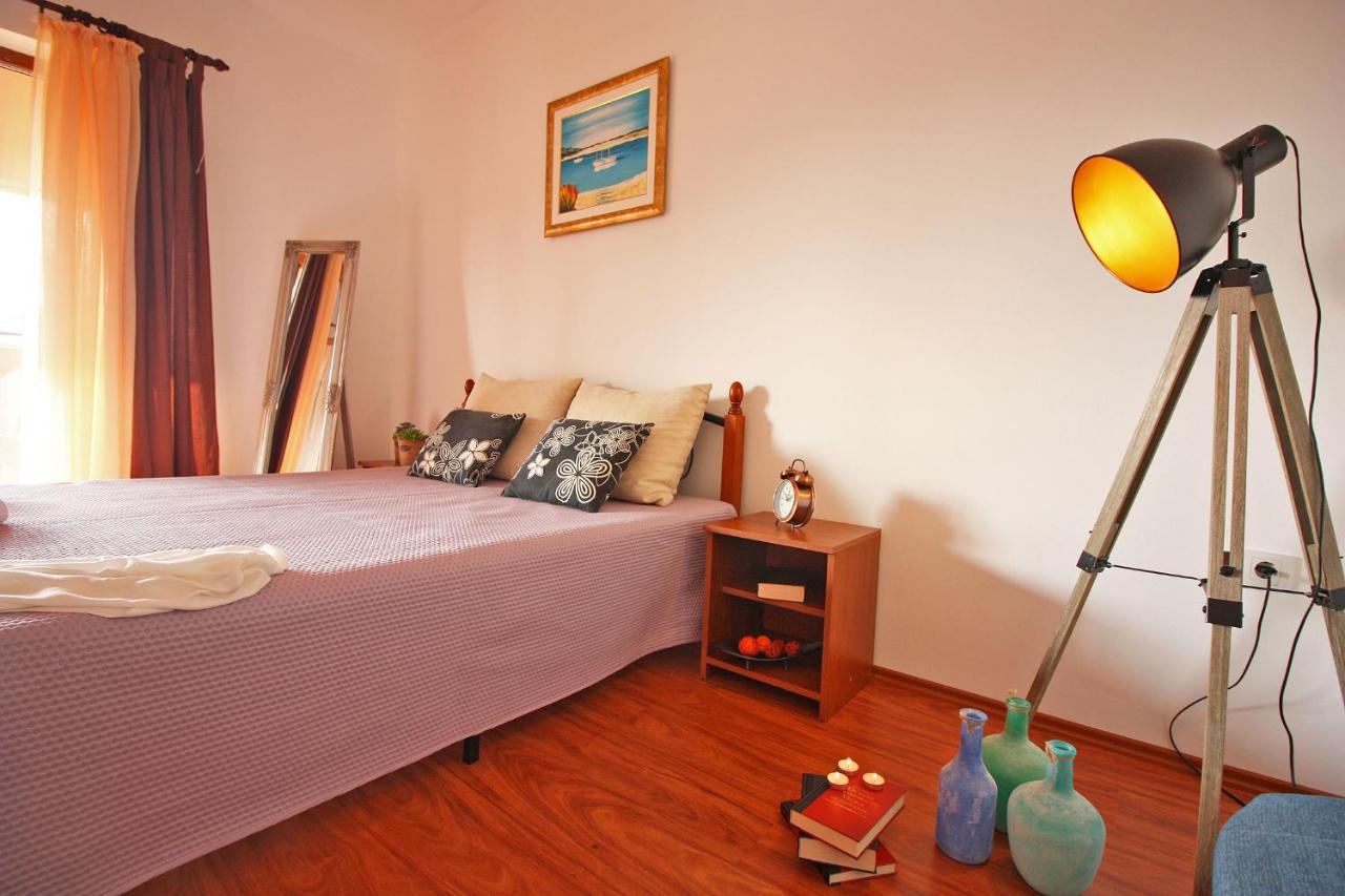 Brijunisol - 3 Apartments Top Position Near The Beautiful Beach 法扎纳 外观 照片