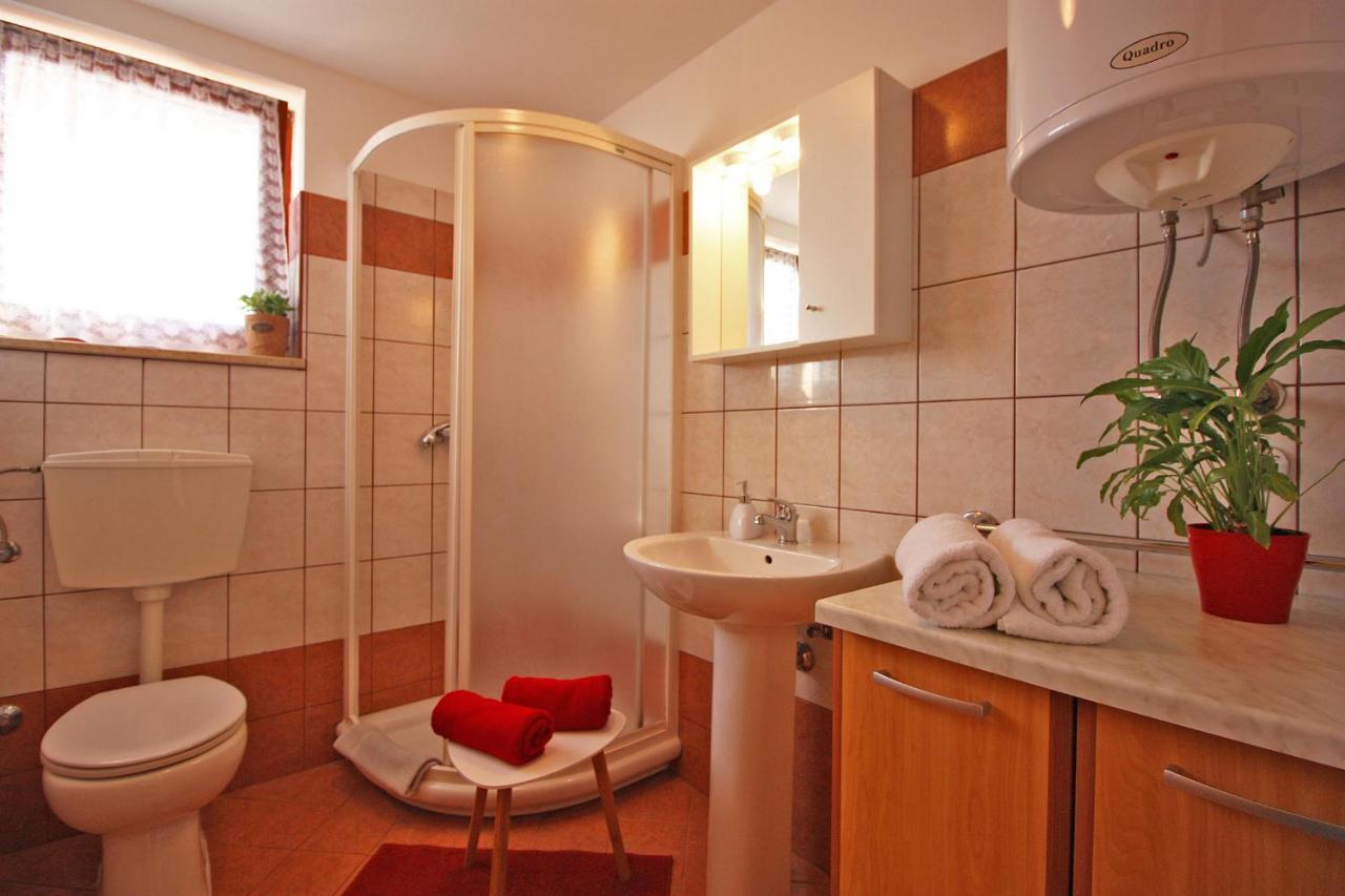 Brijunisol - 3 Apartments Top Position Near The Beautiful Beach 法扎纳 外观 照片