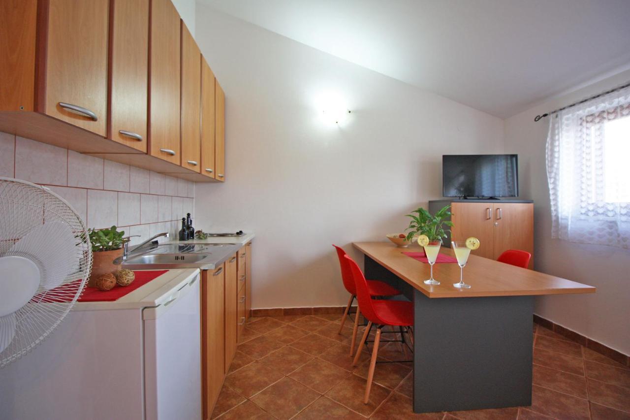 Brijunisol - 3 Apartments Top Position Near The Beautiful Beach 法扎纳 外观 照片