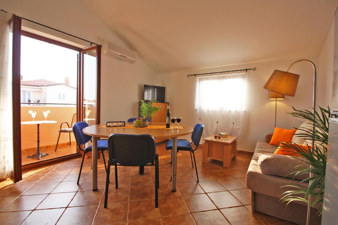 Brijunisol - 3 Apartments Top Position Near The Beautiful Beach 法扎纳 外观 照片