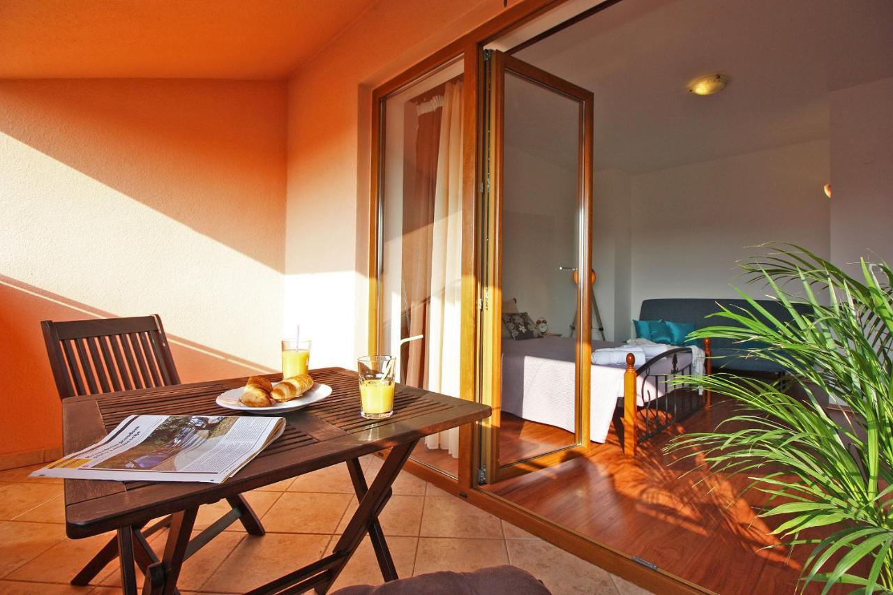 Brijunisol - 3 Apartments Top Position Near The Beautiful Beach 法扎纳 外观 照片