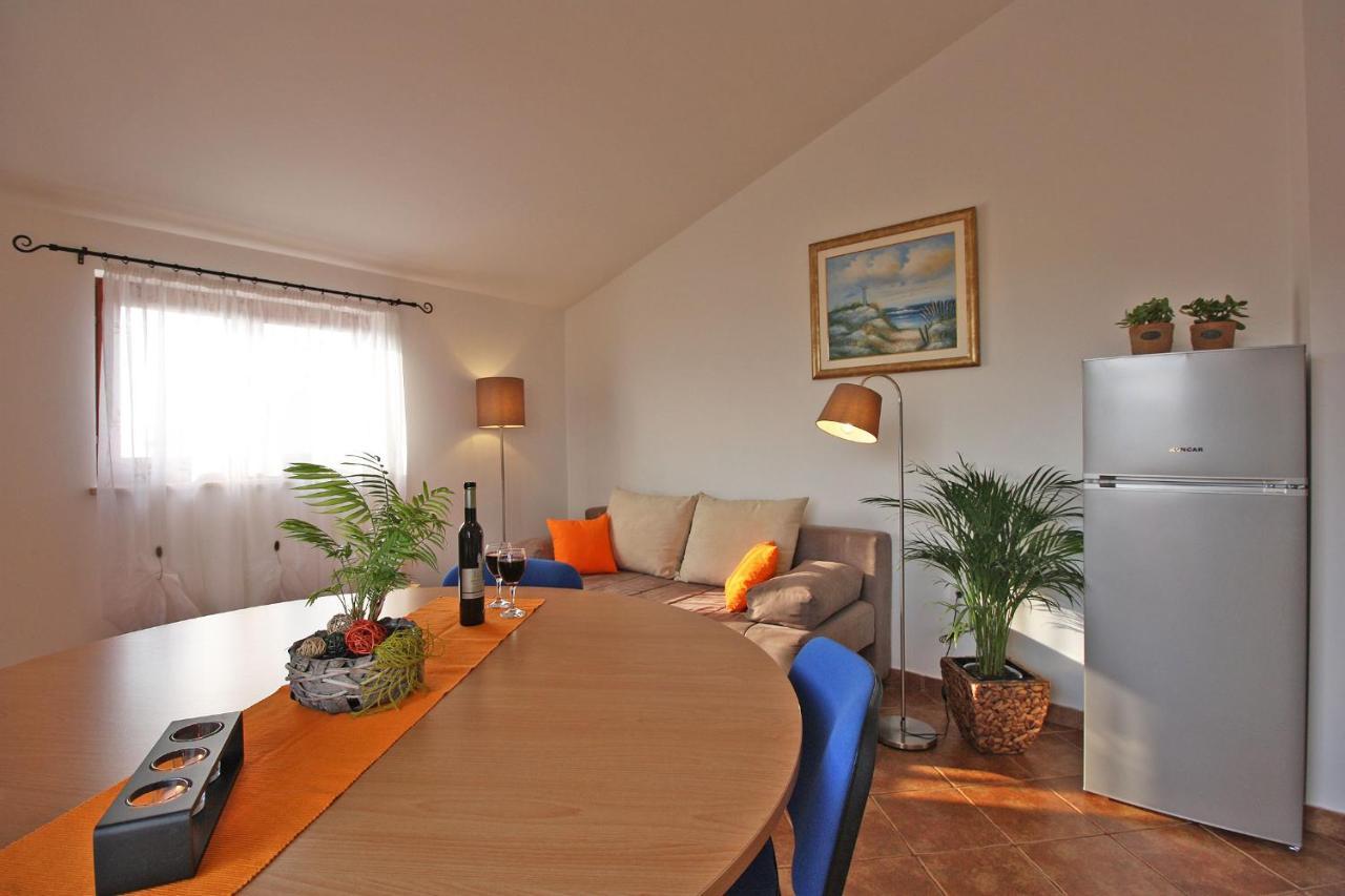 Brijunisol - 3 Apartments Top Position Near The Beautiful Beach 法扎纳 外观 照片