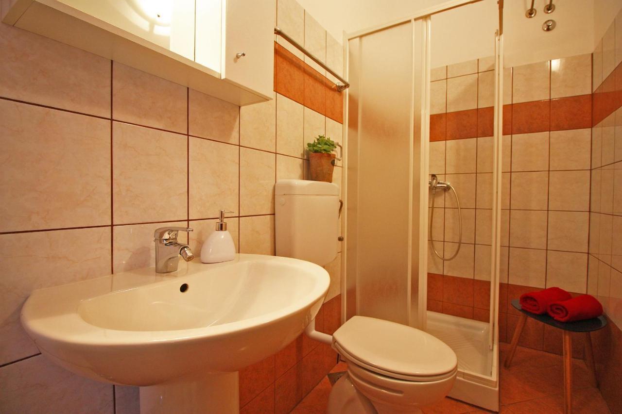 Brijunisol - 3 Apartments Top Position Near The Beautiful Beach 法扎纳 外观 照片
